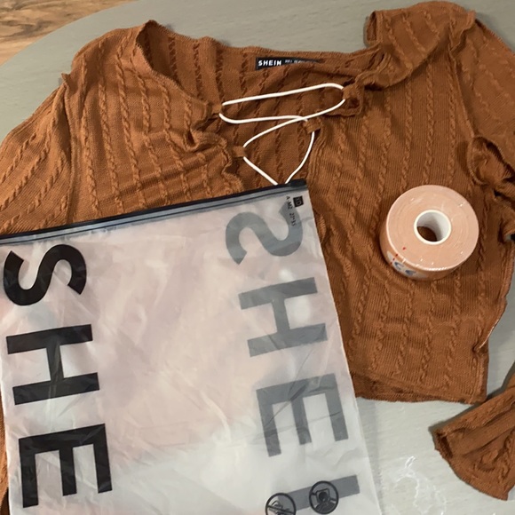 {BUNDLE} 👅 - Picture 3 of 6